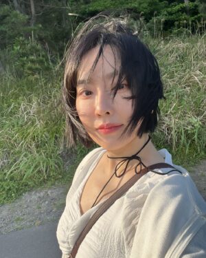 Ji Eun-seo Instagram - 몸살..
온몸이 뚜드러 맞은거같이 너무 아파오ㅜㅜㅜ
얼른 나아야 모레 이사하는데ㅠㅠㅠㅠ
오늘 댓글 초큼 느려요 😂😹