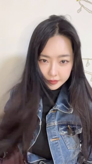 Ji Eun-seo Instagram - 인스타는 왜 10배속이 최대인가!
이 노래에 맞춰 만들려면 20배속이 필요한데!