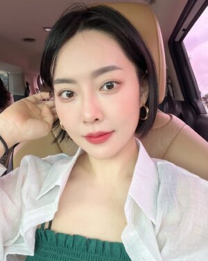 Ji Eun-seo Instagram - 🌲색깔 원피쓰