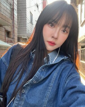 Ji Eun-seo Instagram - 지금 내 핸드폰 홈화면

(구독자 채팅방에서는 다운 받으실 수 있게 1달에 몇개의 사진은 원본으로 제공해드리고 이ㅆ어요....👉🏻👈🏻)