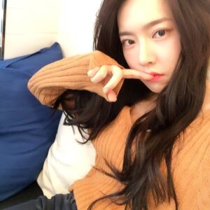 Ji Eun-seo Instagram - 저 옷 곧 버릴거라서
추억삼으려고 사진 올려쥼