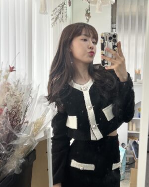 Ji Eun-seo Instagram - 2년전 요맘때
핑크하우스 퇴소 후 뽈뽈 쏘다닐때 🙄