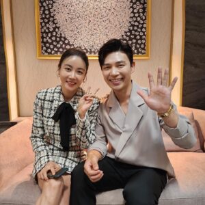 Ji Seung-hyun Instagram - 커튼콜 오늘은 쉽니다!!
내일 화요일 밤 함께해요💕

월드컵 화이팅! 대한민국 아자아자!👍

#커튼콜#curtaincall#worldcup