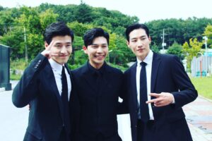 Ji Seung-hyun Instagram - 월화는 #커튼콜

9시50분 KBS 2TV 에서 만나요🙏

#curtaincall