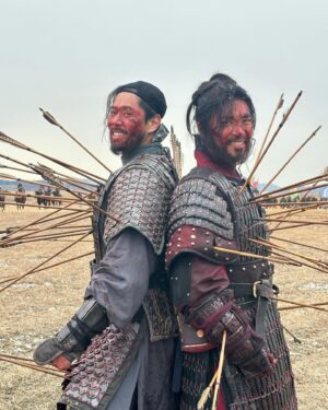 Ji Seung-hyun Instagram - Thank you and good bye!

양규 장군님으로 살 수 있어 행복했습니다!
감사합니다🏹
그동안 고마웠소!

#고려거란전쟁 끝까지 많은 사랑 부탁드립니다

#양규#koreakhitanwar#kbs