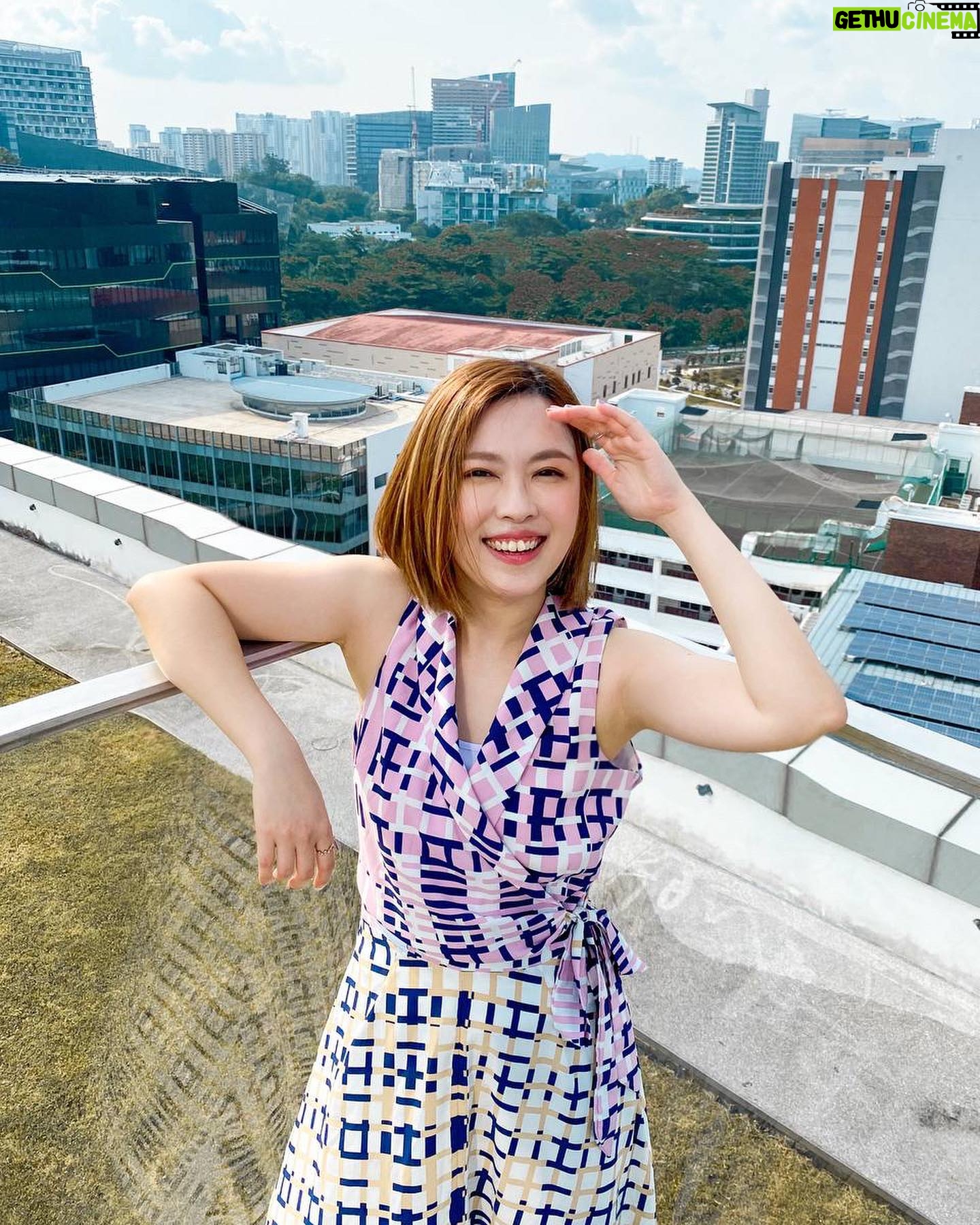 Jia Hui Siau - 421 Likes - Which best depicts your mood these days ☺️😉😆 Because it’s gonna be a short weeeek!
Swipe to the last pix for my choice! ✌🏼
📷 : @tingfong17 training to be the best IG BF for one of you soon~ 🤣 (doesn’t he take the most awesome pix?)