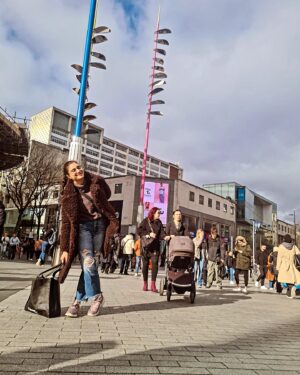 Jia Sharma Instagram - #birmingham #photooftheday #travelawesome #england🇬🇧 #jiasharma #selflove #tollywood #bollywood #bullring #instapic #traveltheworld #travelphotography #birminghamphotographer
