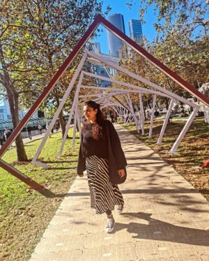 Jia Sharma Instagram - "Embracing the sunshine while feeling the gentle Melbourne breeze on my skin.perfect day for shopping and making memories with my friends!

#melbournevibe #sunshineandshopping #cityvibes #retailtherapy #chasingsunlight #makingmemories #melbourneshoppingspree #skirtweather