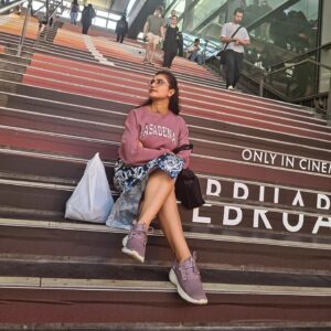 Jia Sharma Instagram - "Piercing the evening with thy star-lit spires"

#melbourne #eveninginmelbourne #photooftheday #jiasharma #bollywood #tollywood #instapic #instagram #summers #vibrant #travelawesome #traveladdict #travelphotography #traveltheworld