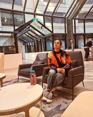 Jia Sharma Instagram - "Embracing the sunshine while feeling the gentle Melbourne breeze on my skin.perfect day for shopping and making memories with my friends!

#melbournevibe #sunshineandshopping #cityvibes #retailtherapy #chasingsunlight #makingmemories #melbourneshoppingspree #skirtweather
