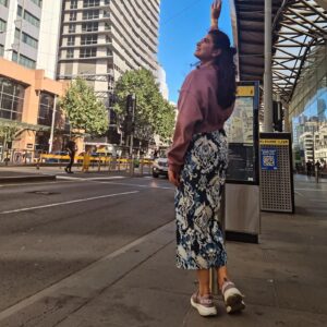 Jia Sharma Instagram - "Piercing the evening with thy star-lit spires"

#melbourne #eveninginmelbourne #photooftheday #jiasharma #bollywood #tollywood #instapic #instagram #summers #vibrant #travelawesome #traveladdict #travelphotography #traveltheworld