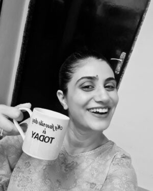 Jia Sharma Instagram - My favorite day is Today
#photooftheday #jiasharma #southcinema #southactress #teatime #biscuit #friends #ourtime #ourpost