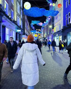 Jia Sharma Instagram - Work,travel,save,reapeat 

#Christmas #coventgarden #london #england🇬🇧 #travelawesome #travelingram #traveladdict #journey #newyear #2024 #picsoftheday #bye2023 #celebration #bollywood #tollywood #winterwonderland #wintervibes #jiasharma #jia