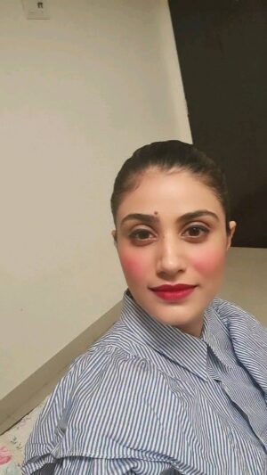 Jia Sharma Instagram - #reeloftheday #baagmejhulaghaliya #contentcreator #videooftheday #jiasharma #arjunreddy #kabirsingh