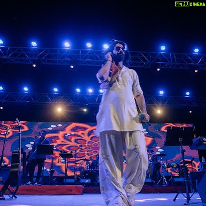 Jigar Saraiya - 3 Likes - Jalso Bapu!!! Jalso. #sachinjigarlive
Designed and styled by @soul.kari pictures by @karanghodapictures