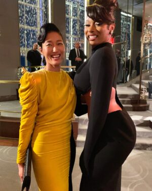 Jihae Instagram - Meg @theestallion made a beautiful speech last night about inclusivity of women. The gold bird I’m wearing on my shoulder was to honor the founder of @heartsofgoldnyc @debkberger who trains homeless moms in NYC & gives net proceeds from @thriftyhognyc to benefit these moms & their children to help them reclaim their lives. So inspired by all the beautiful hearts that nurture each other & honor compassion & acts of love. @glamourmag @sambarry ✨♥️🙏🏼 .
.
.
.
.
.#glamourwomenoftheyear #weareone #love #compassion #megantheestallion #jihae