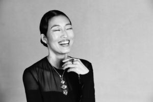 Jihae Instagram - Wishing you endless joy this Christmas! Most are facing covid interruptions.. don’t let that discourage you! You’ll come out of this rockin antibodies & we’ll b💃🏽dancing together again. 
Sending all my love & light.
♥️✨