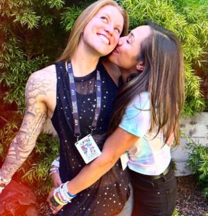 Jill Shalvis Instagram - Happy happy happy (belated) birthday to this cutie pie Middle!!!!! (Shown with Mrs. Middle at a T Swift concert)♥️💙💜💛💚❤️