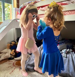 Jill Shalvis Instagram - Today’s co-writers getting ready for the gig. Cross your fingers for my book. 🥰