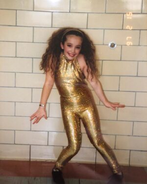 Jillian Meyers Instagram - Another journey around the sun and feeling so grateful ✨ Specifically for dance and that it has been a big part of many of those revolutions. That little dance person performing her first solo couldn’t have guessed she’d still be doing it and loving it today. Thank you Mom and Dad for saying yes to dance and yes to me 🧡