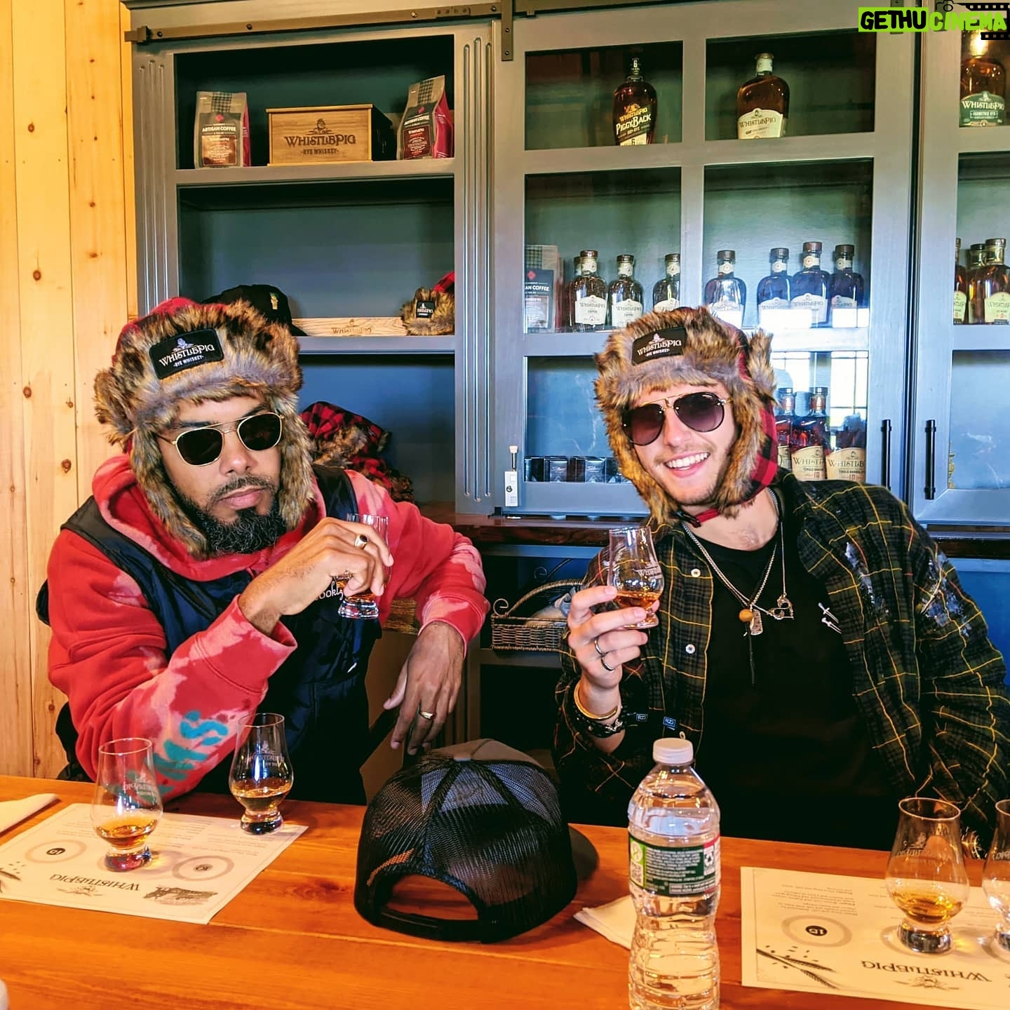 Jillionaire - 1K Likes - goes to vermont once