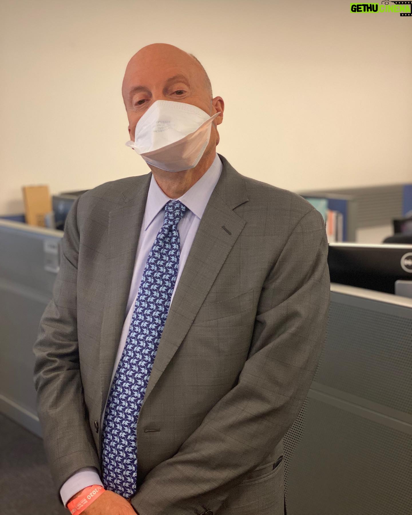 Jim Cramer - 2.2K Likes - Looking like a duck may be protective, but not all that fashionable. Help me build a better mask!
Link in bio to register your team for the chance to win a $1 million prize purse for your innovative mask design