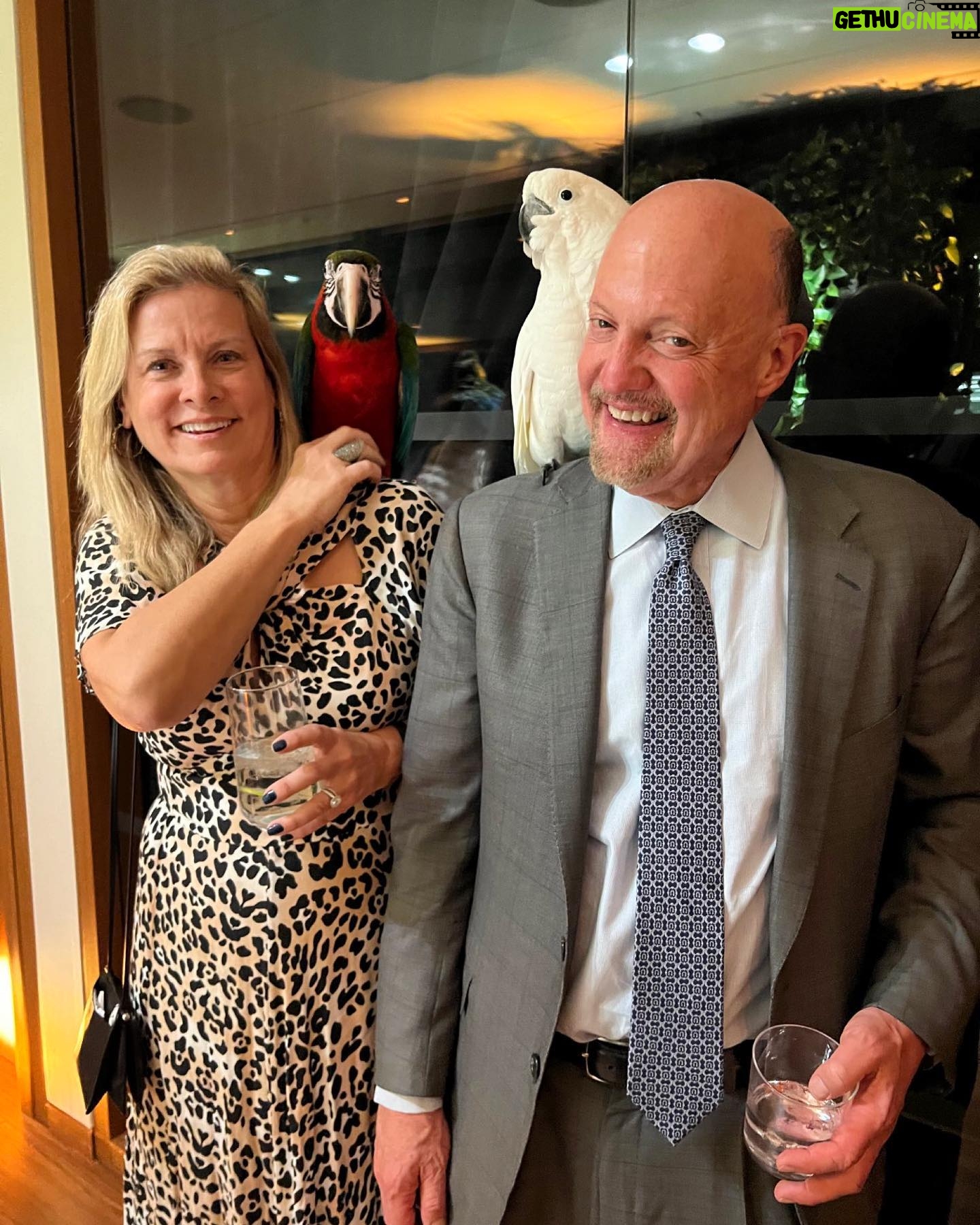 Jim Cramer - 1.6K Likes - Birds of a feather 🦜