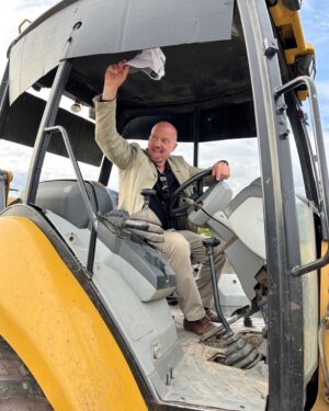 Jim Cramer Instagram - Get to the tractor!!