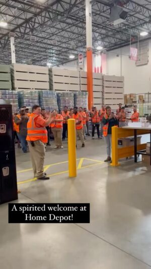 Jim Cramer Instagram - One of @jimcramer’s favorite things is getting to go out into the field and experience business firsthand. Loved getting to meet the team over at @homedepot!