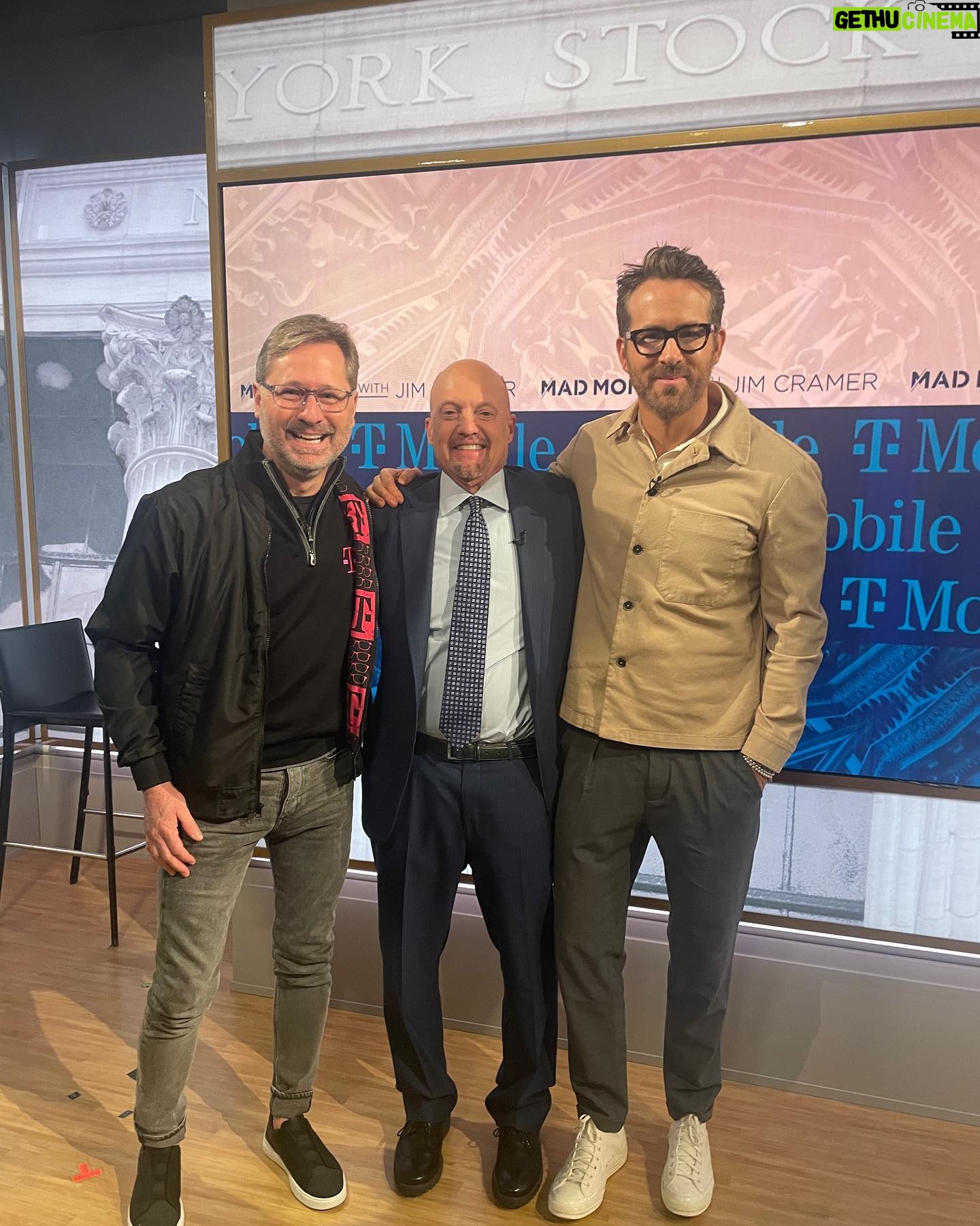 Jim Cramer - 2.4K Likes - They’ve yet to have a Wall Street guy as Sexiest Man of the Year, but he said he’d put in a good word for me
Talking @mintmobile and @tmobile with @mikesievert and @vancityreynolds tonight!