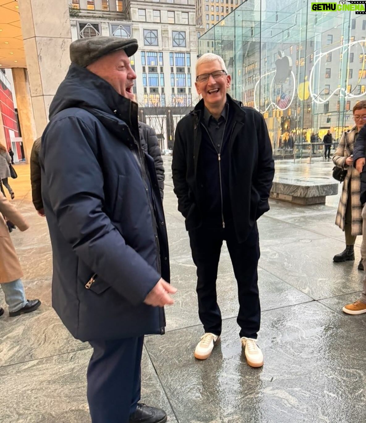 Jim Cramer - 2.8K Likes - What a morning on Fifth Avenue!