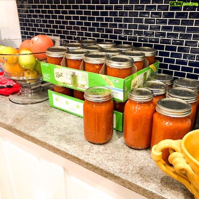 Jim Cramer - 1.2K Likes - Super sauce Saturday was a success! 🍅🍅
.
.
.
.
.
.
.
#garden #fresh #cooking