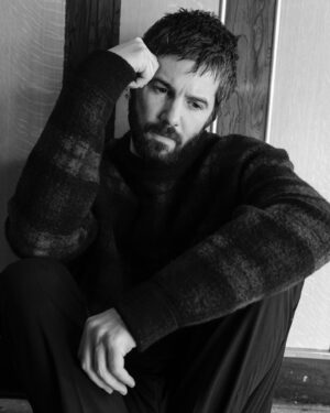 Jim Sturgess Instagram - @foxesmagazine OUT NOW 

Talking about films,  my music project @king_curious_music and superhero’s 

Pics by @wanda_martin