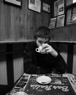 Jim Sturgess Instagram - @foxesmagazine OUT NOW 

Talking about films,  my music project @king_curious_music and superhero’s 

Pics by @wanda_martin