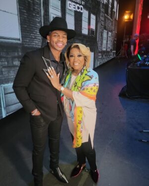 Jimmie Allen Instagram - Good times with fam.  Tune into ABC tonight. 8/7c.  Juneteenth Celebration.
