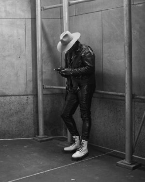 Jimmie Allen Instagram - Who’s heard my new single G.R.I.T.S?  If so Drop your favorite lyrics in the comments. 

#grits #jimmieallen