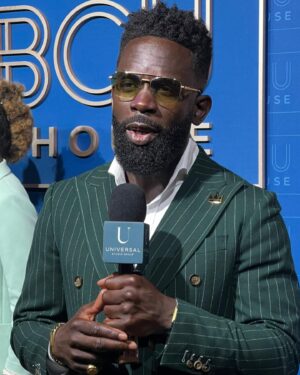 Jimmy Akingbola Instagram - Manifesting Emmys for our show #BelAir 

At the @nbcuniversal FYC House. 

Suit: @garconcouture 
Hair: @groomcity 
Jewelry: @umutoniofficial 
Glasses: @overlookframes 
Watch: @gucci 
Stylist: @inisikpe 
Show: @belairpeacock 

#emmys #fyc #event #belairpeacock #banksfamily #blackexcellence #geoffrey #season2 #vote #lovemyjob

📸: @richpolk
