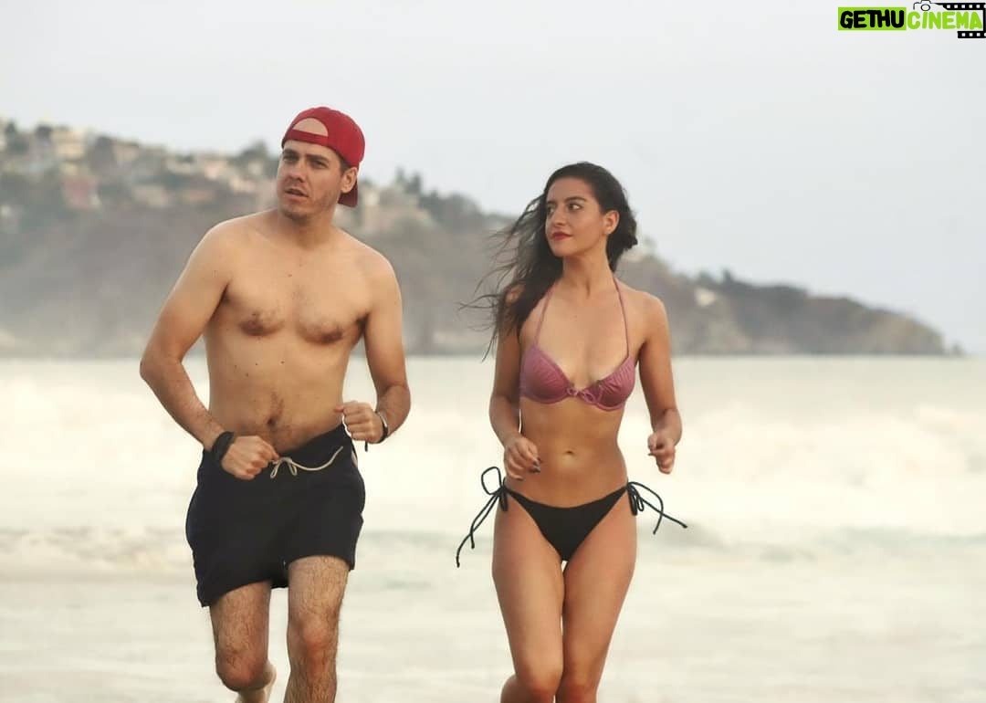 Jimmy Álvarez - 2.9K Likes - Un día más de trabajo en #pongamosloaprueba