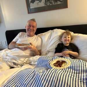 Jimmy Barnes Instagram - It’s been a great week of acoustic gigs. @rubyrodger.s and @ellymaybarnes stole the show last night @sydneycoliseum. I’m enjoying getting a quick dance with my Jane. I’ll miss the crumbs in bed with this guy, Teddy’s headed home.

Photos by @bdonohoe1101
