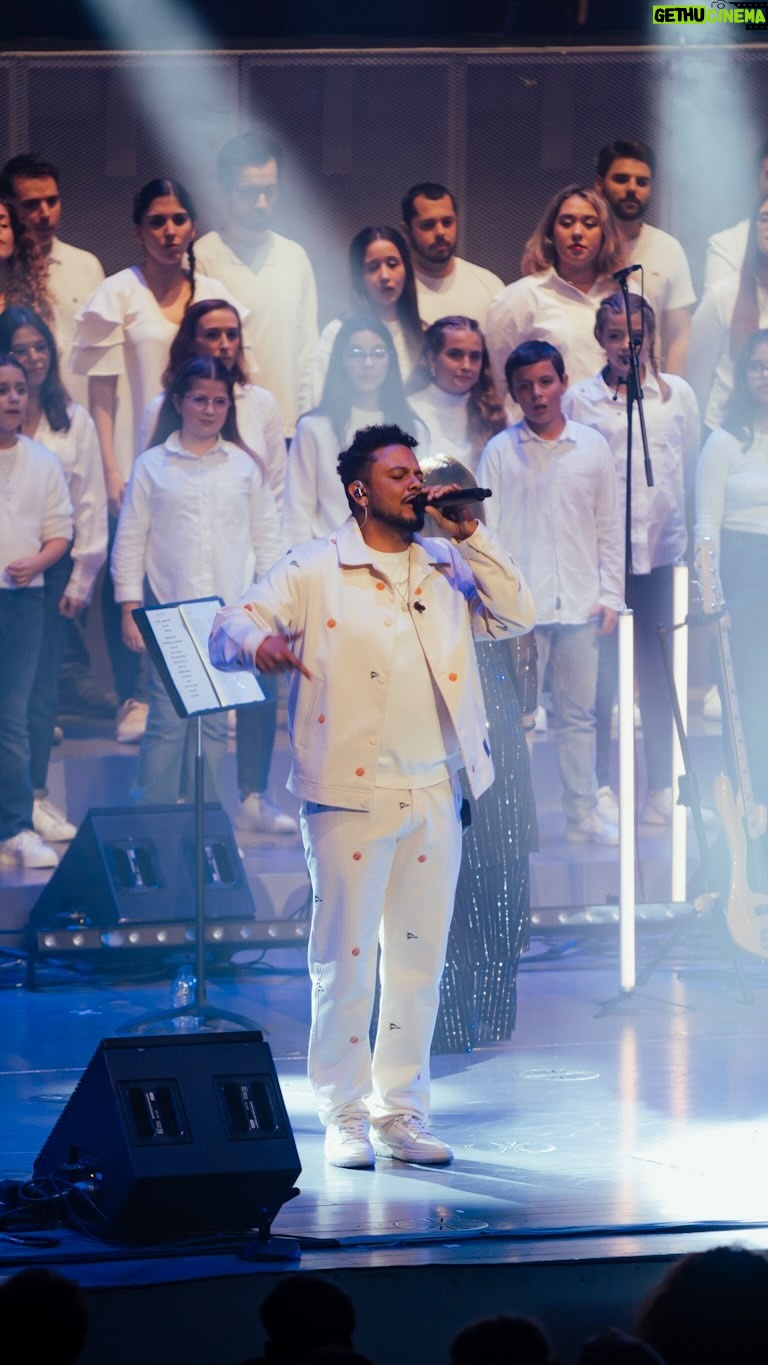 Jimmy P - 3 Likes - š» Girassol š» ao vivo na @casadamusicaporto . 4 dias depois ainda nĆ£o assimilei tudo o que aconteceu. Bora voltar?.
Próximas datas:
5 Dez. - Teatro Maria Matos, Lisboa
8 Dez. - Theatro Gil Vicente, Barcelos (duas sessƵes)
9 Dez. - Cineteatro São João, Entroncamento
16 Dez. - Jardim do Cardal, Pombal
22 Dez. - Centro de Arte de Ovar
š¹ @bfjcorreia
@originalsanjo
@frontal.360
@contosdapraca