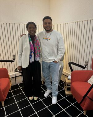 Jimmy P Instagram - Quando queremos muito algo, conseguimos fazer acontecer. Hoje é um dia especial:  lançamos há pouco o meu podcast “Vou Gravar o Teu Nome na Minha Rua”, em parceria com a @radiocomercial .
Homenageamos as Mulheres da nossa sociedade que são verdadeiramente inspiradoras.
Quanta honra em receber a Francisca Van Dunem como primeira convidada. 
Ouçam este episódio, partilhem e absorvam cada segundo desta conversa. Não por mim, mas pela extraordinária Francisca Van Dunem vale mesmo o vosso tempo. 
E vocês, que nome gravavam na vossa rua?