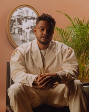 Jimmy P Instagram - 🌻 GIRASSOL 🌻 Disponível às 00h00 no Spotify // às 09h00 no YouTube 🙏🏽 #girassol 

Joga um 🌻 por todas as pessoas na tua vida que merecem uma homenagem 🌻