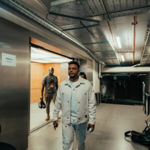 Jimmy P Instagram - “Deixar que as trevas vençam? Jamais!” 

Próximas datas:
5 Dez. - Teatro Maria Matos, Lisboa
8 Dez. - Theatro Gil Vicente, Barcelos (duas sessões)
9 Dez. - Cineteatro São João, Entroncamento
16 Dez. - Jardim do Cardal, Pombal
22 Dez. - Centro de Arte de Ovar

@contosdapraca @frontal.360 @originalsanjo 

📹 @bfjcorreia