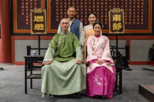 Jin Gang Instagram - 今晚大結局了…捨不得…..
😭😭😭

#狀王之王
#宋世傑 @vincentwong07 
#玲瓏 @elaine_yiu 
#小鳳 @dadadawongx 
#何大人 @fatchung816 
#阿九 我本人