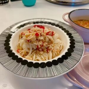 Jin Gang Instagram - 今年最後一個天大的好消息來了！
經過我精心調整獨家秘方的雞翅如果你真的沒吃過,真的只能說愧對2023年啊….

世上怎能還有人能拒絕這麽多好朋友推薦,大家都吃到滴汁不剩的雞翅呢？
還有好捧油吃到要搜集醬汁再煮上一把麵線才能滿足啊!!!

這麼好的極品,只推薦給一直沒機會嚐鮮的你
如果你曾經聽說過我的雞翅….

這次特地砸2023年尾的時候送上一份最大的禮物給大家，聽好了，是買8送8，買8送8，沒錯，你沒聽錯，我也沒打錯！真的是買8包送8包！！！這次錯過真的就沒有了，僅此一次！就在雙12！

雙12限時搶購是你唯一不能錯過的機會
只有一週/只有一週/真的只有一週！！！

史上唯一的一檔,怎麼買/怎麼囤都不奇怪
就怕沒吃過又沒搶到的你即將會飲恨跨年

限時搶購,12/12凌晨起跑……買起來吧，各位兄弟姐妹們！錯過就真的沒了！

購買連結👇🏾👇🏾👇🏾

https://reurl.cc/kagM4G

#感謝眾多好友的熱愛
#剛剛好想吃雞翅
#剛好商行
#洽富氣冷雞