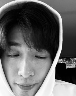 Jin Shirasu Instagram - 今年はいつにも増してドラマ漬けな良き年でした。
頑張った。
応援してくださる皆様、支えてくださる皆様に感謝を。
来年も気を抜くことなく励んでいきます。
ありがとう2023年🐇！
良いお年を！