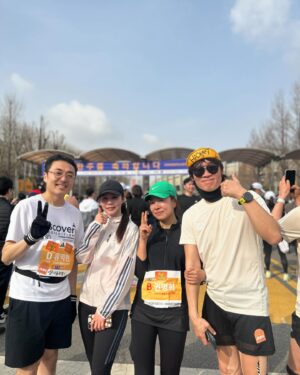 Jin Sun-kyu Instagram - 이 축제에 함께할수있어서 참 행복했습니다~~!!!

훈련의성과를 멋지게보여주신 쥬디스여러분들 너무 축하해요~~!!^^주로에서 너무 멋졌습니다~!!^^

나의 처제와 조카 구슬이 은후~~!!!너무너무 대견스럽고 
자랑스러웠어~~!!^^

한민이 그리고 나경이 그리고 RMM&RMW 멋진 쥬디스!!
10k, full코스 참여하신 모든 러너분들 같이여서 참 좋았습니다~~!!^^

훈련을 열심히해서 담번엔 풀코스 도전!!!!!

재밌었던 동아마라톤🏃🏻🏃🏻🏃🏻🏃🏻🏃🏻🏃🏻🏃🏻

달리면서 드린 나의예배~!!
오늘도 참 감사했습니다~!!!🙏🏃🏻🙏

#동아마라톤2024#쥬디스#마피아#마라닉tv#마라닉액터스#사랑💝합니다#감사합니다💝주님💝