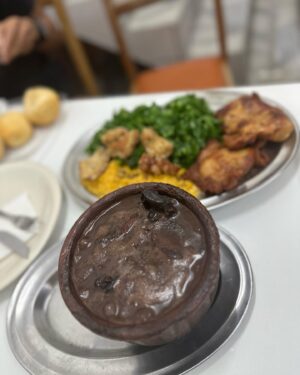 Jin Sun-kyu Instagram - 빼이죠아다…
까이피리냐…
따삐오카….
땀바키…..
삐라루크…..
망고…
슈하스코..
브라질 음식들….
먹고싶다..

브라질 앓이~~🇧🇷

#아마존활명수#브라질앓이#보고싶다아마존#원주민분들도보고싶다#브라질음식들먹고싶다