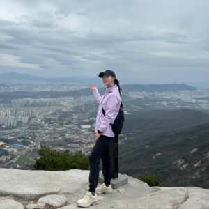 Jin Tae-hyeon Instagram - 아내와 함께 불암산 정상 
아웃도어 모델이면 산으로 가야지 
앞으로 좋은 산 많이 소개할게요 
러닝 라이딩 하이킹 까지 아 정말 바쁘네요 

연기는 언제 하냐고요? 그건 방송국에 민원 넣으세요
우리 보고싶다고 ㅎㅎ 😃👍🏾🙄

#불암산 #마운티아 #모델 #박시은
@mountia_play 
광고주가 시키지 않아도 우린 알아서 홍보하는 그런 모델

#등산 #하이킹 #트레킹 #운동 #건강