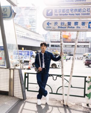 Jing-Hua Tseng Instagram - 東京的風和日麗，邂逅所有平凡的事🚶🏻
📷 @quencyyenphoto 
@calvinklein #mycalvins